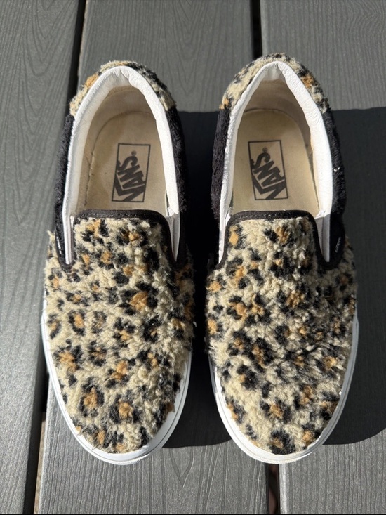 Vans Shoes - Vans Leopard Sherpa Slip On Shoes Mens 6 Womens 7.5 Animal Print 721454 Cozy